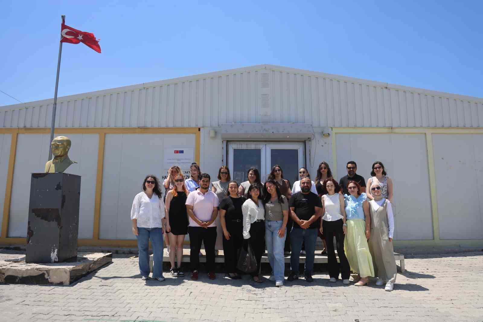 defacto bahcesehir koleji ve togdan hatayda gelecege dokunan bulusma 5 ssTaLwHL