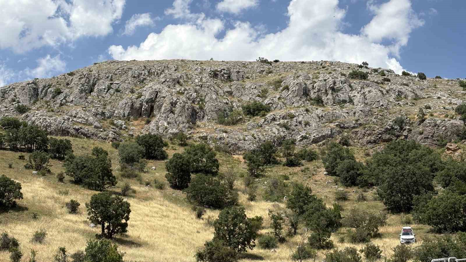 define aradigi magarada sikisti ekipler kurtarmak icin zamanla yarisiyor 3 KOVl2N9E