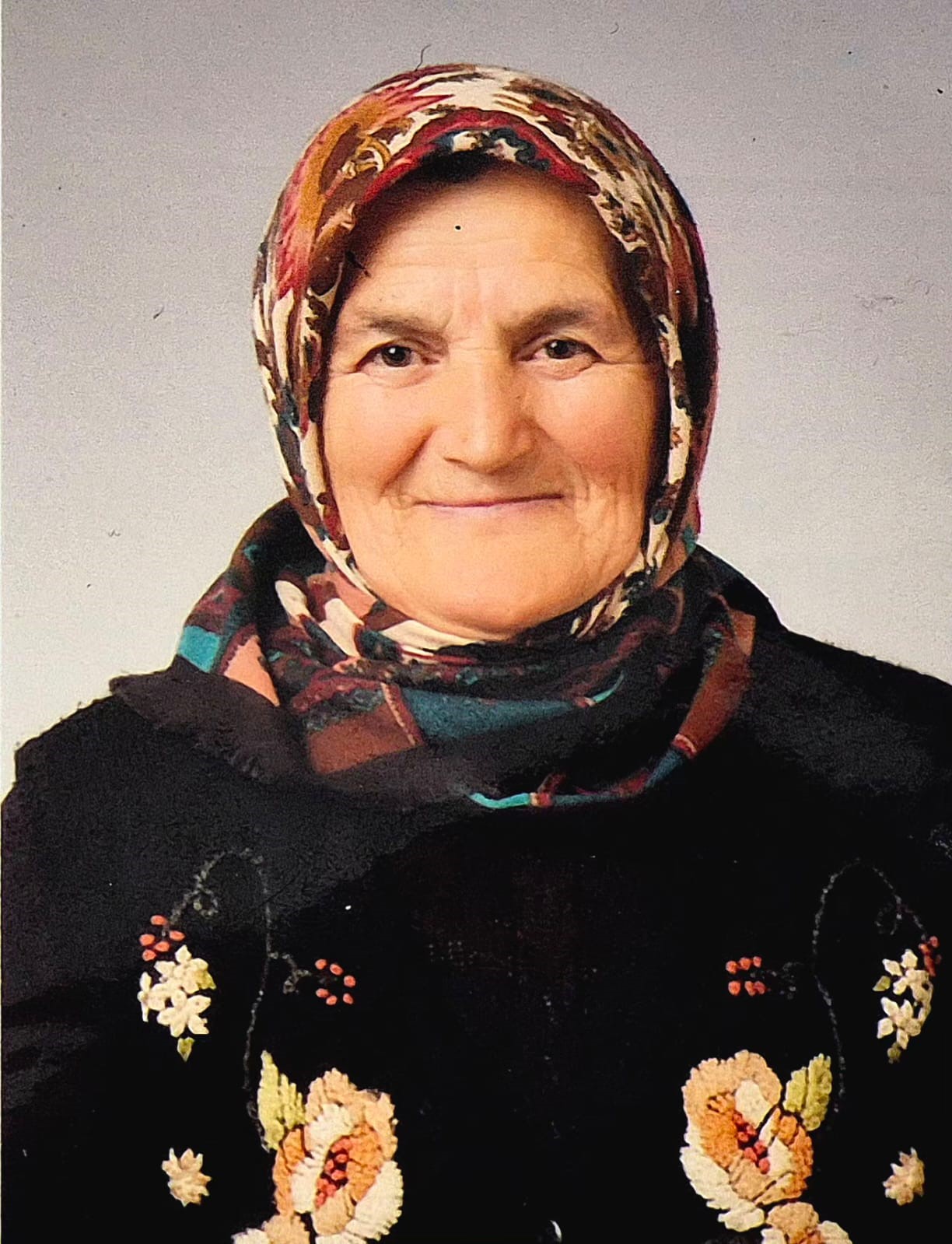 Defne toplarken kaybolan kadının cansız bedeni bulundu: O anlar İHA kameralarına yansıdı 7 defne toplarken kaybolan kadinin cansiz bedeni bulundu o anlar iha kameralarina yansidi 3 BCa597aH