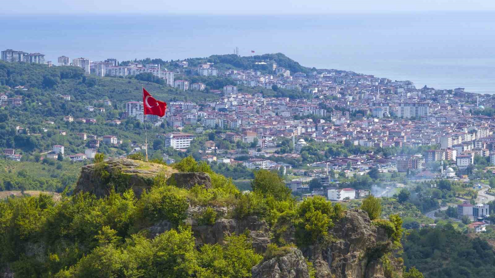 dehlizli kaleye yogun ilgi unye kalesi 1 yilda 750 bin ziyaretciyi agirladi 1 UDQtZalw