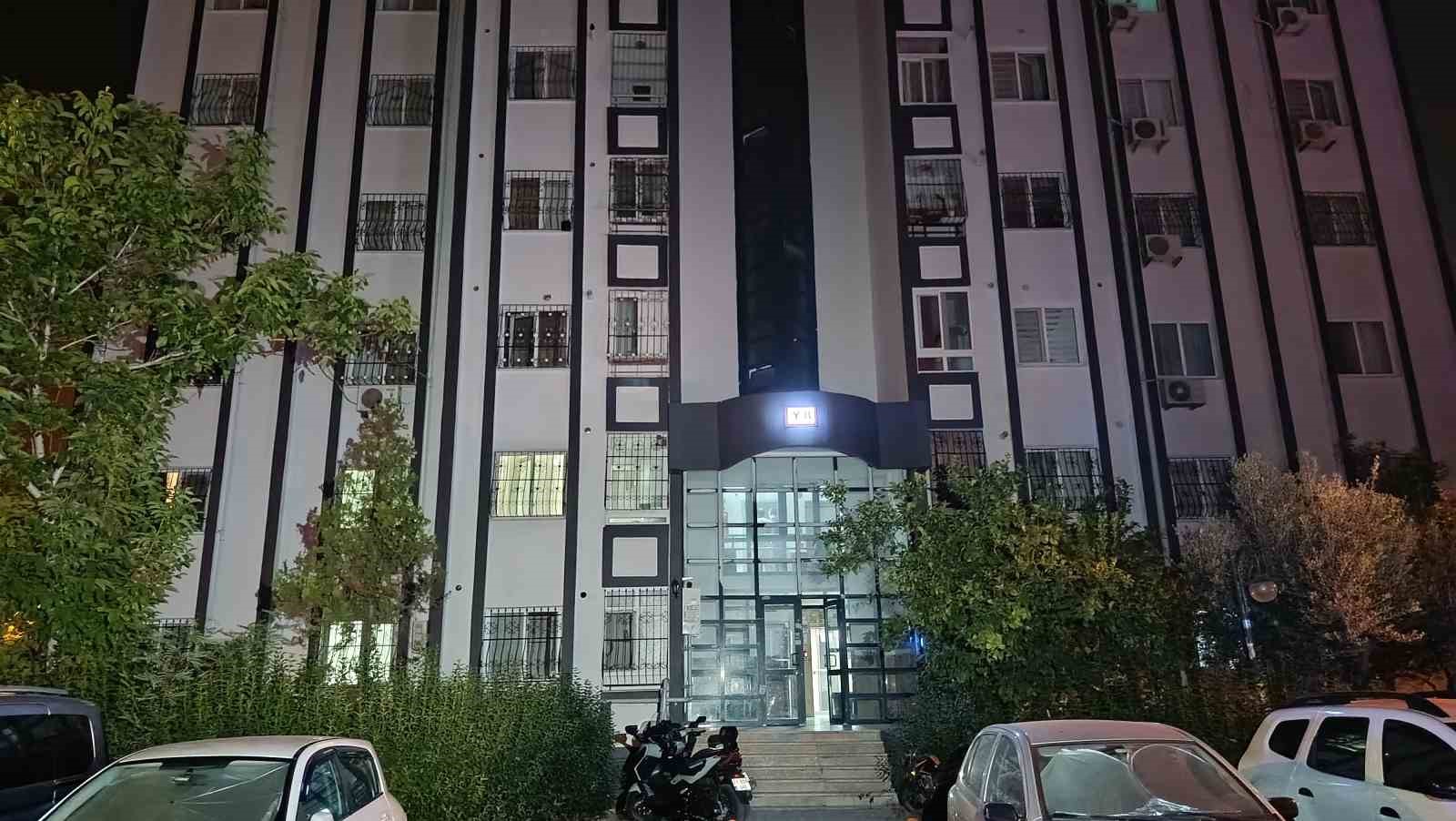 dehsetin yeni detaylari ortaya cikti kapiyi kizinin sesiyle actirdi 0 c3MEXXYs