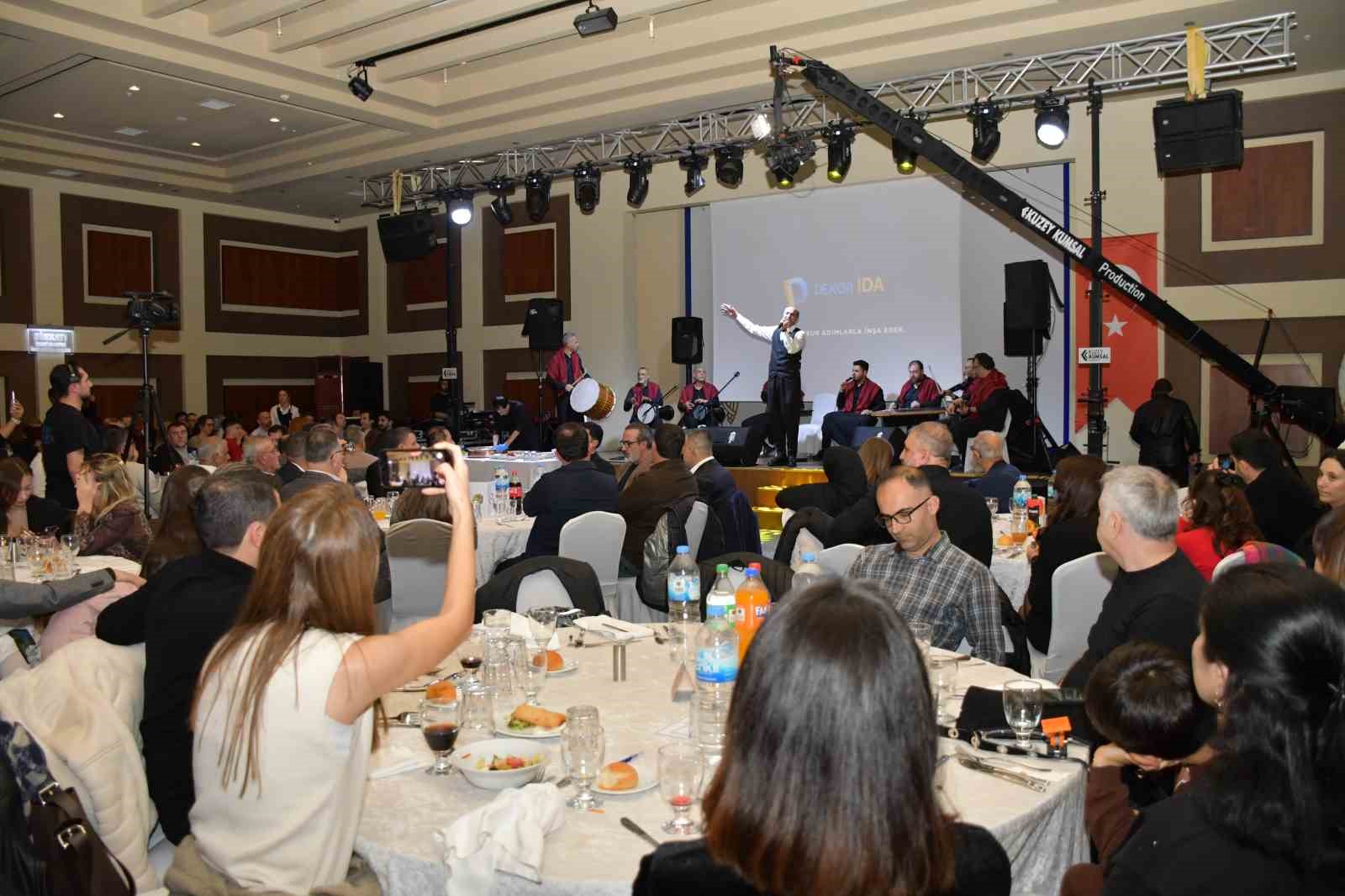 dekorida yeni vizyonunu canakkalede bin kisilik lansmanla tanitti 2