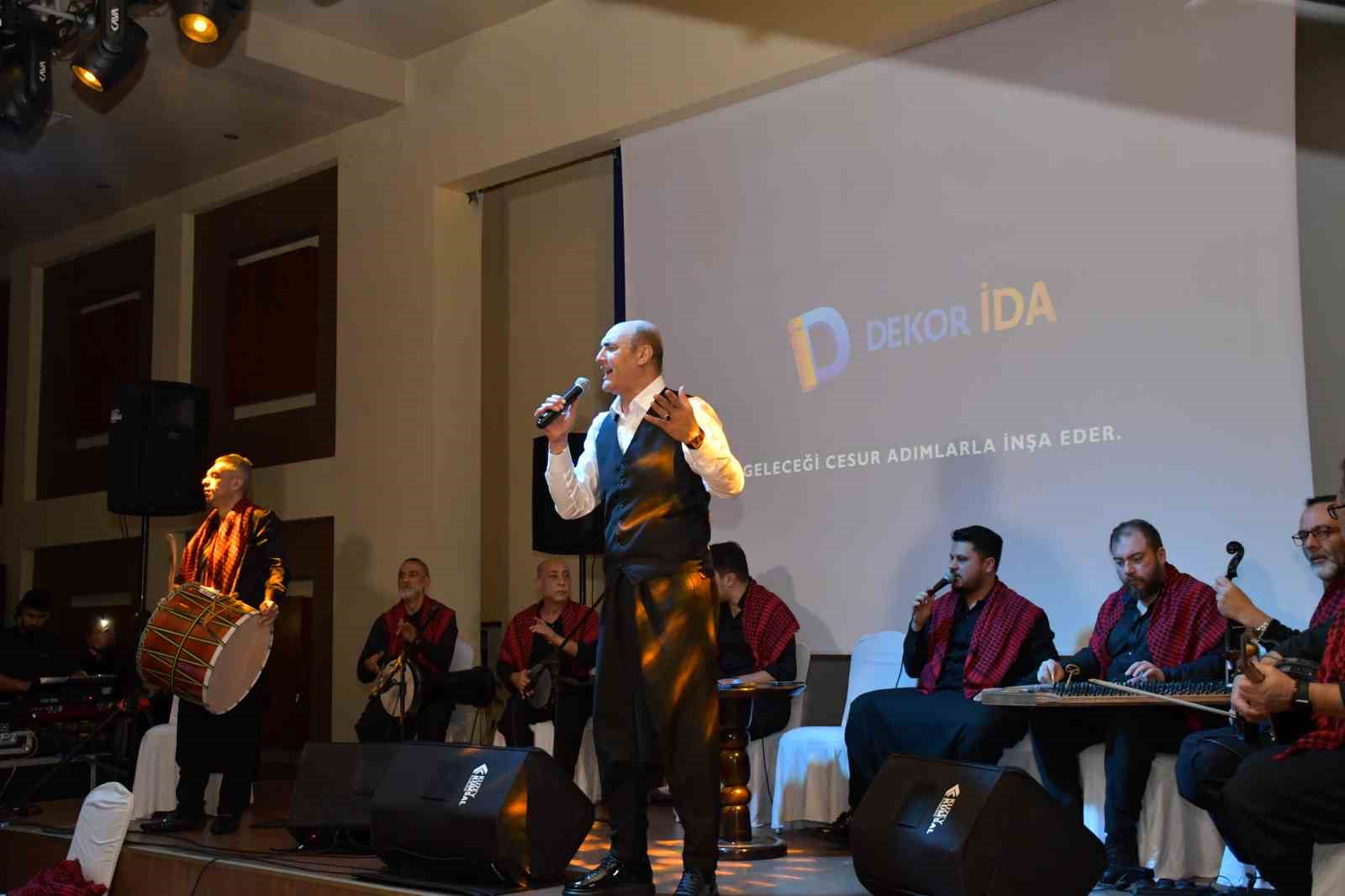dekorida yeni vizyonunu canakkalede bin kisilik lansmanla tanitti 6 pZbV82Dm