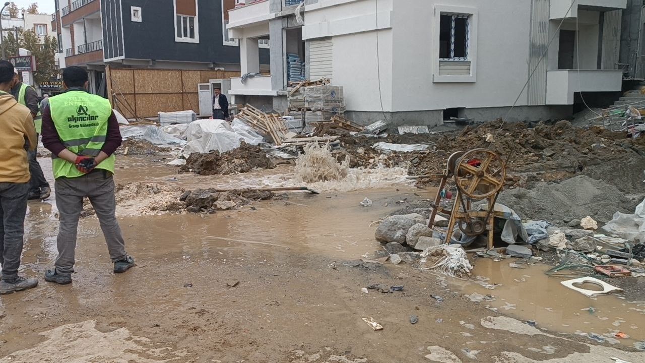Delinen doğal gaz borusu ekipleri alarma geçirdi 9 delinen dogal gaz borusu ekipleri alarma gecirdi 5 7iZajdOb