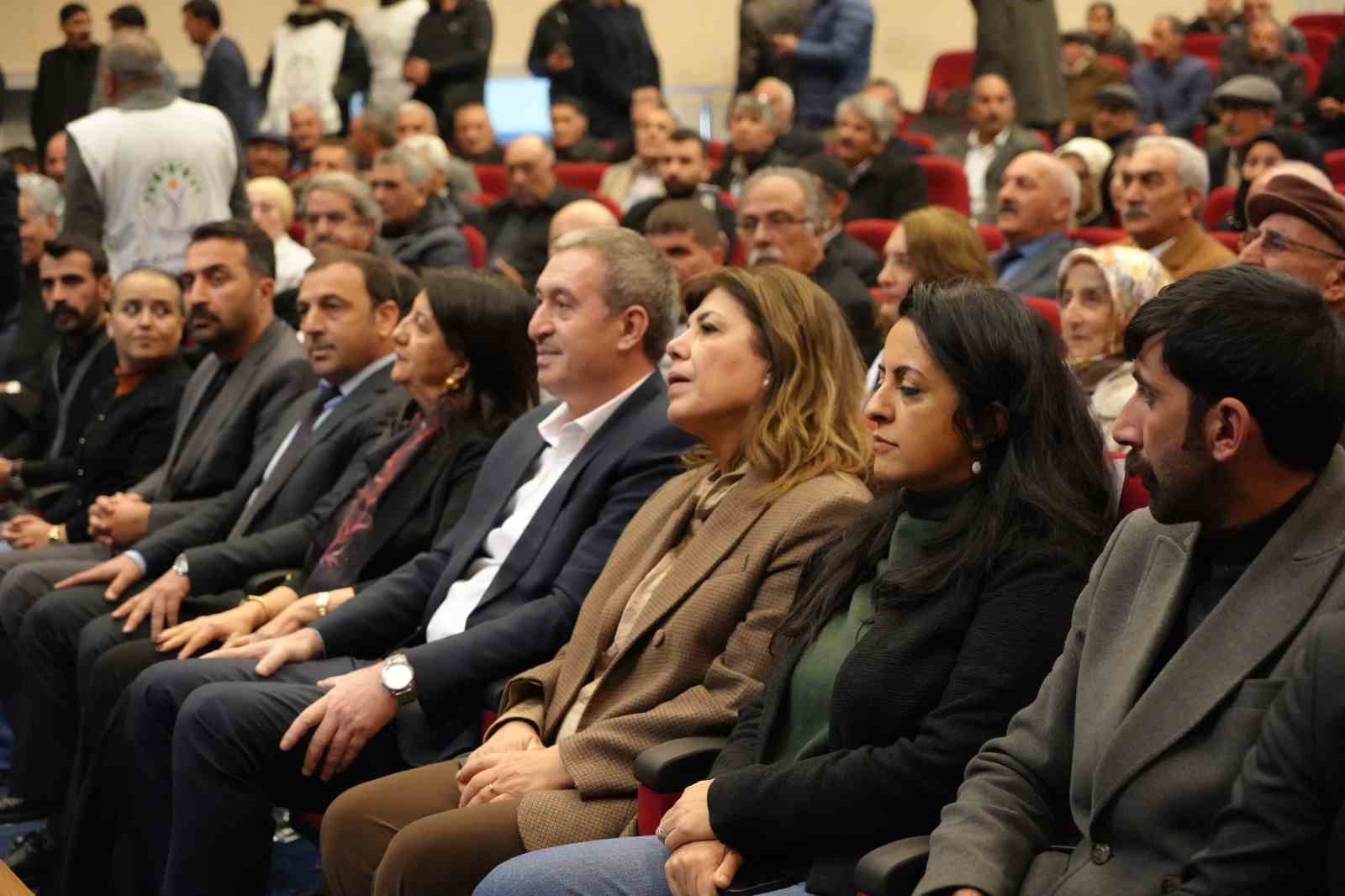dem genel baskani bakirhan chpnin uye vermeme karari kurtleri yaralamistir 3 QHVY6CWK