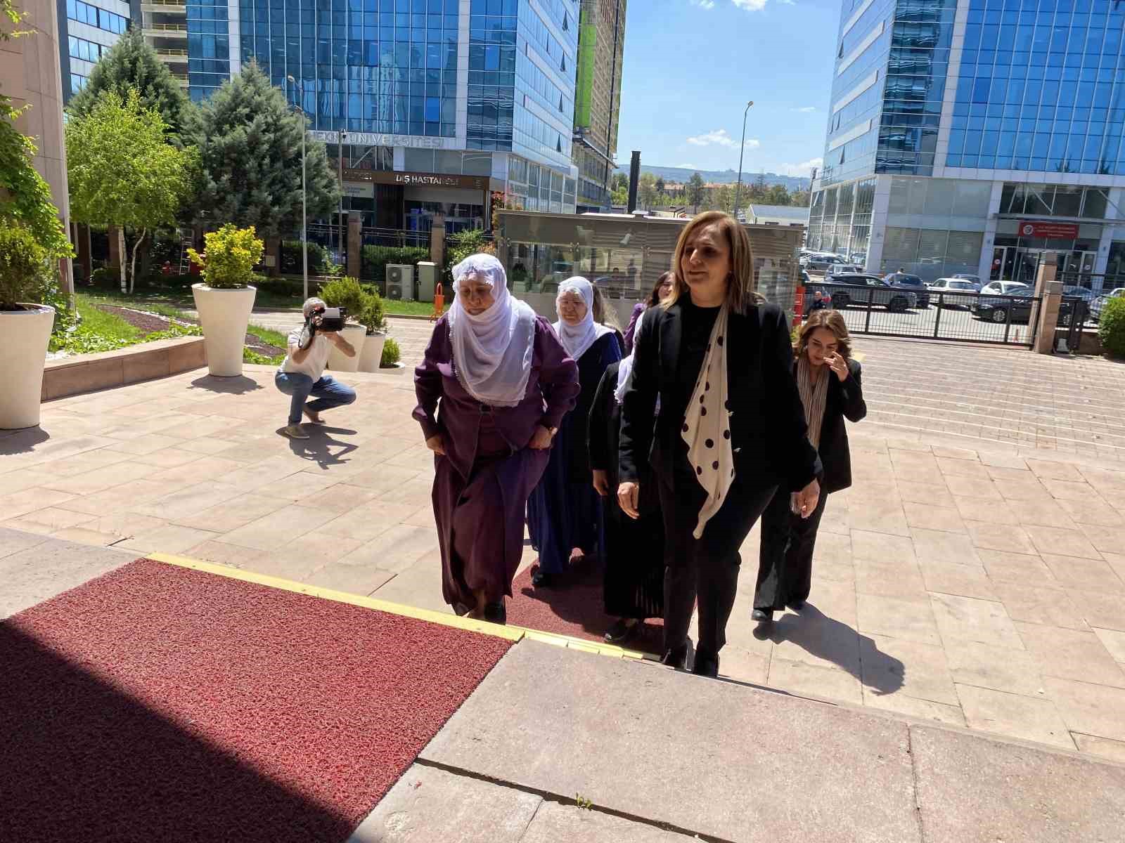 dem parti sozcusu dogandan chpye anneler gunu ziyareti 1 AtbkMuaw