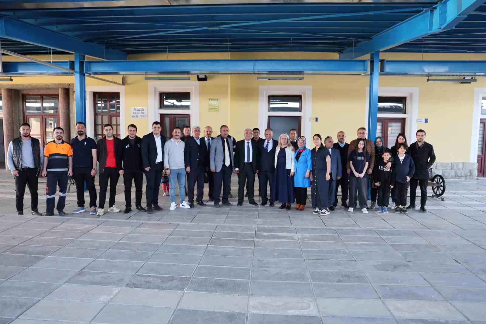 demir yoluna adanmis 40 yil son seferini yapti 9 tslPlJg3