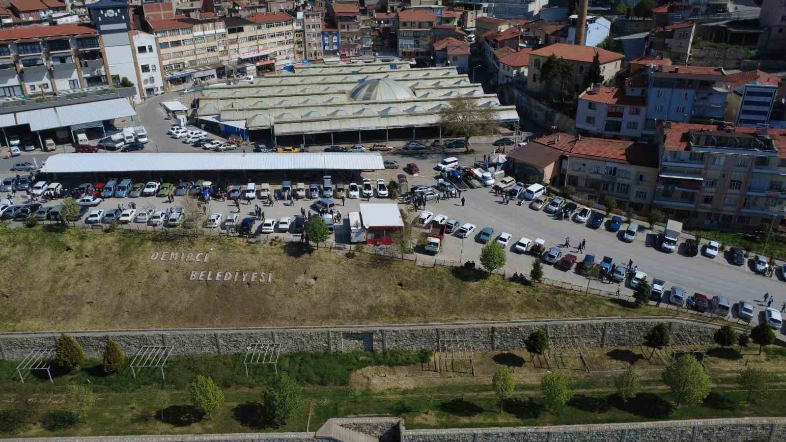 Demirci 2. El Oto Pazarı kapılarını açtı 6 demirci 2 el oto pazari kapilarini acti 2 qpltEZHW