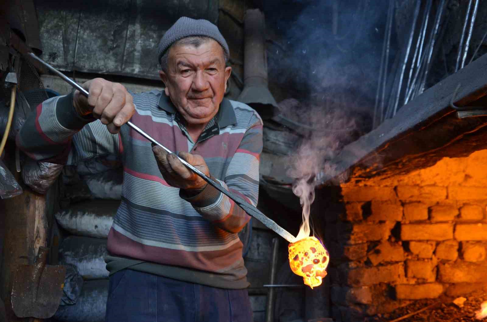 demircide asirlik cancilik meslegi 3 kusaktir yasatiliyor 7 bPqNnUGd