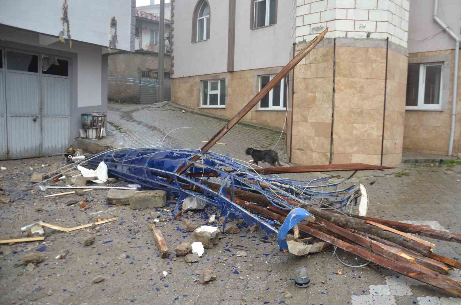 demircide siddetli firtina cami minaresini yikti 2 Cn5L1Pqs