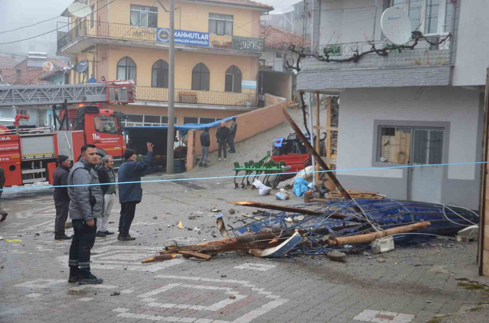 demircide siddetli firtina cami minaresini yikti 4 m7ws9YVF