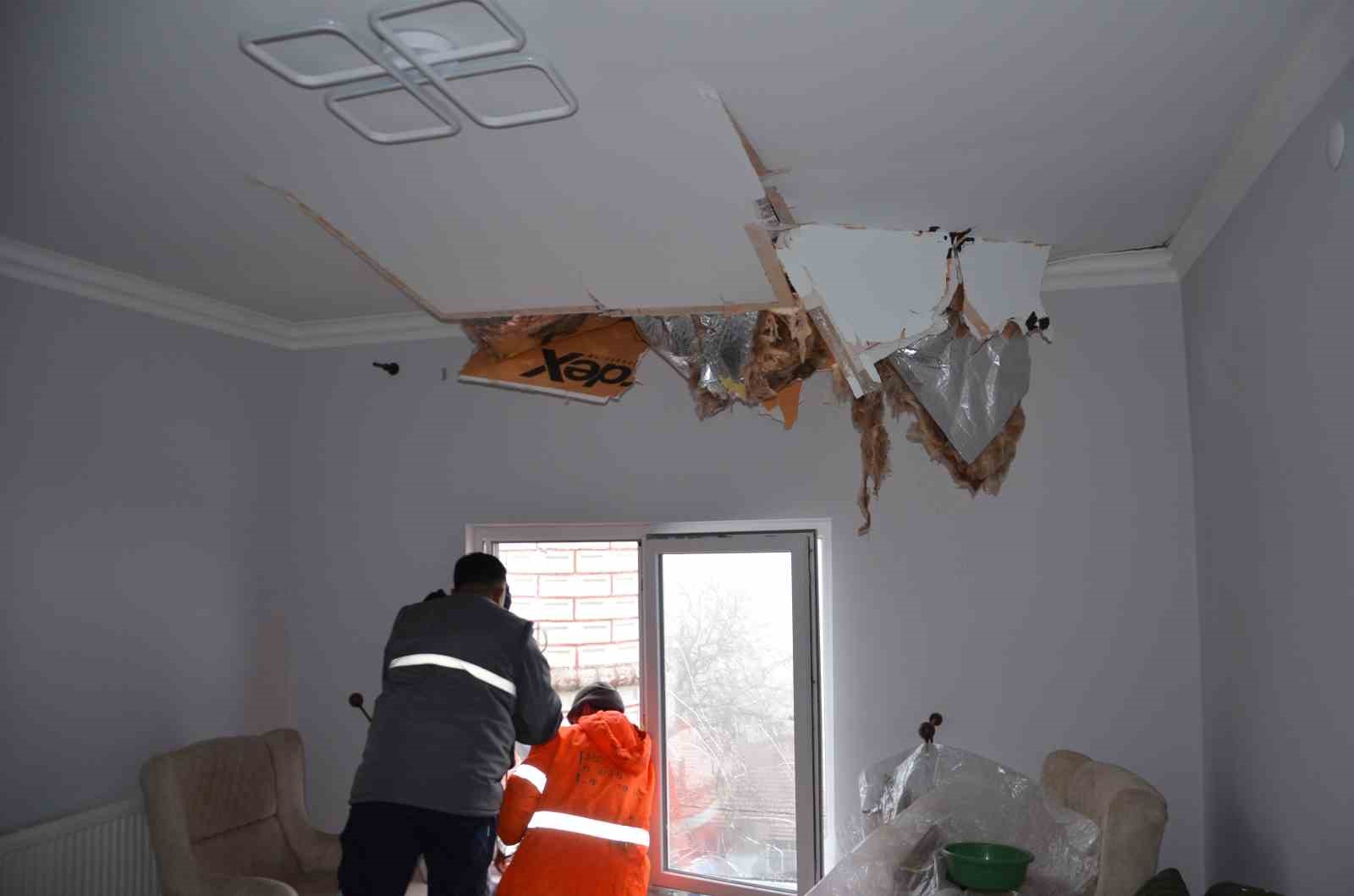 demircide siddetli firtina cami minaresini yikti 7 4iPhSrwW