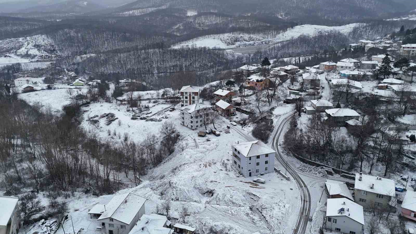 demirkoyde kartpostallik kis manzarasi 0 PUnCLJF2