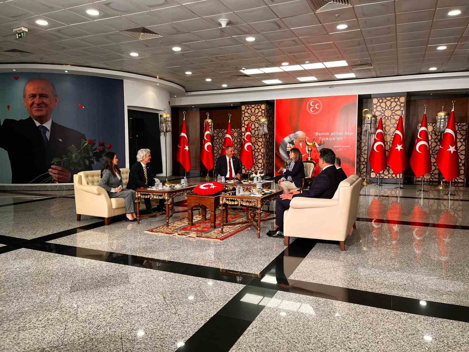 demokratik sol partiden mhpye bayram ziyareti 1 IkXcMYZC