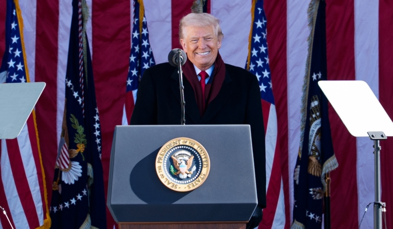 demokratlar-cinsel-istismar-suclusu-epsteinin-trumpa-iliskin-e-postalarini-yayimladi-SQlLy3Kh.jpg
