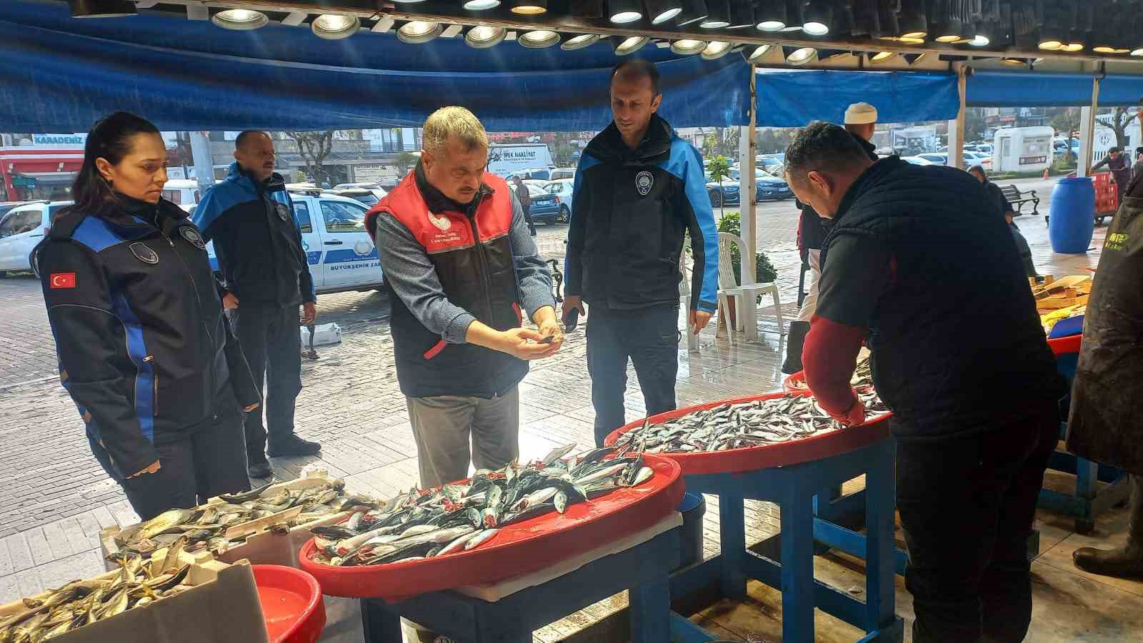 denetim geldi gercek ortaya cikti tezgahtaki balik kolyoz cikti 0 a3Lep2MZ