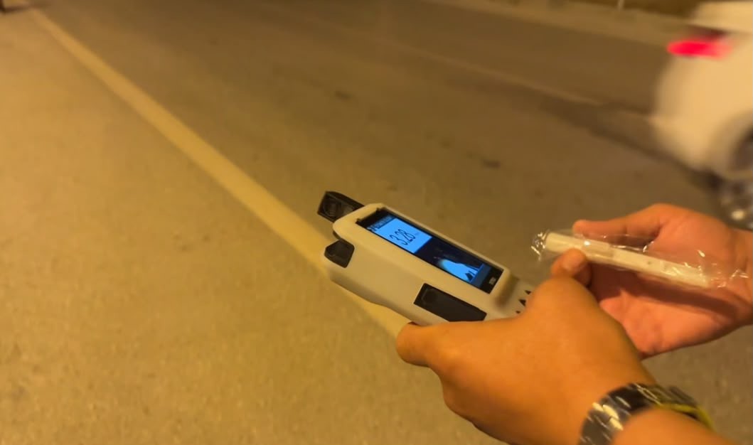 denetim yapan polislere selam vermek icin araciyla yanlarina gitti 328 promil alkollu cikti 0 HFwZiuM8