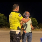 denetim-yapan-polislere-selam-vermek-icin-araciyla-yanlarina-gitti-328-promil-alkollu-cikti-igltmqM4.jpg