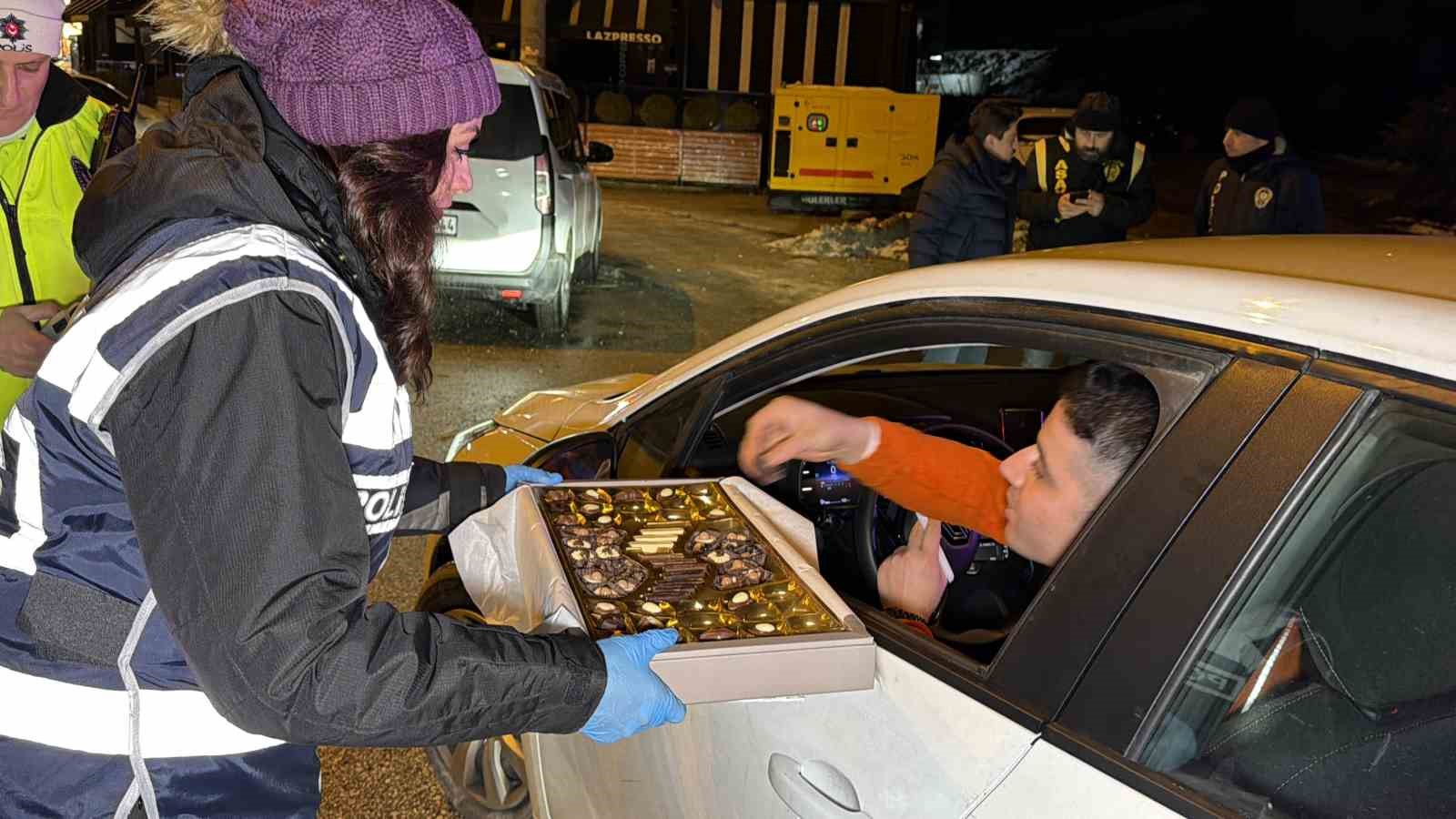 denetime girenler ceza yerine cikolata yedi 1 gtWwmavI