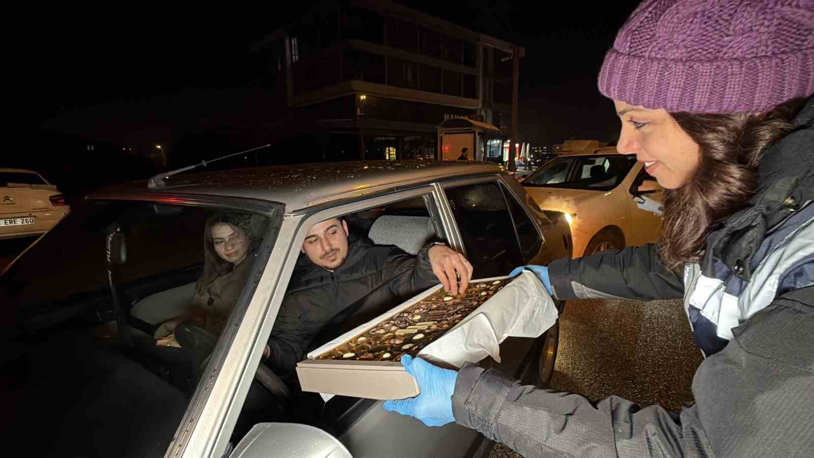 denetime girenler ceza yerine cikolata yedi 3 5GjmCefO