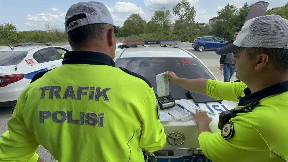 Denetimlerde 159 araç trafikten men edildi 4 denetimlerde 159 arac trafikten men edildi 0 R1uOVzK8