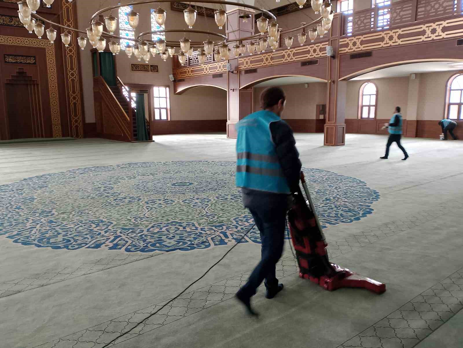 Denetimli serbestlikte cami temizlediler 8 denetimli serbestlikte cami temizlediler 4 jGXAKbqv
