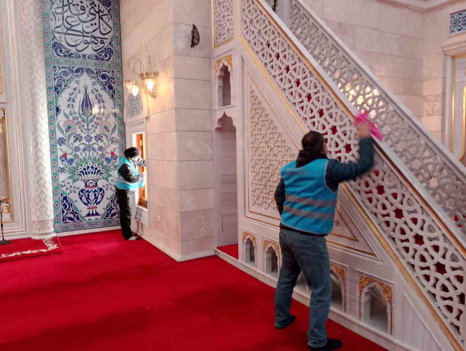Denetimli serbestlikte cami temizlediler 9 denetimli serbestlikte cami temizlediler 5 nTc7A2O8