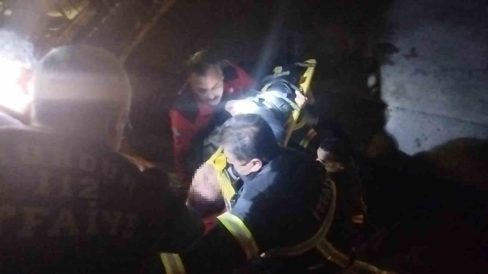 Dengesini kaybedip kanala düştü, itfaiye ekipleri kurtardı 4 dengesini kaybedip kanala dustu itfaiye ekipleri kurtardi 0 XrQ8beNg