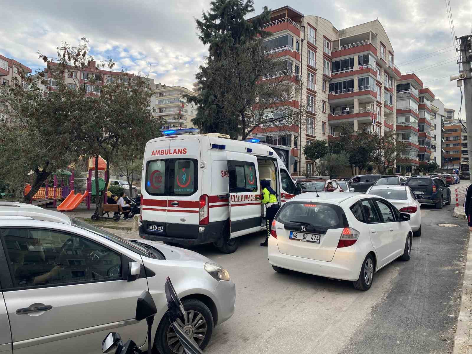 dengesini kaybedip yola dusen adama kamyon carpti 2 7e2v6SYH