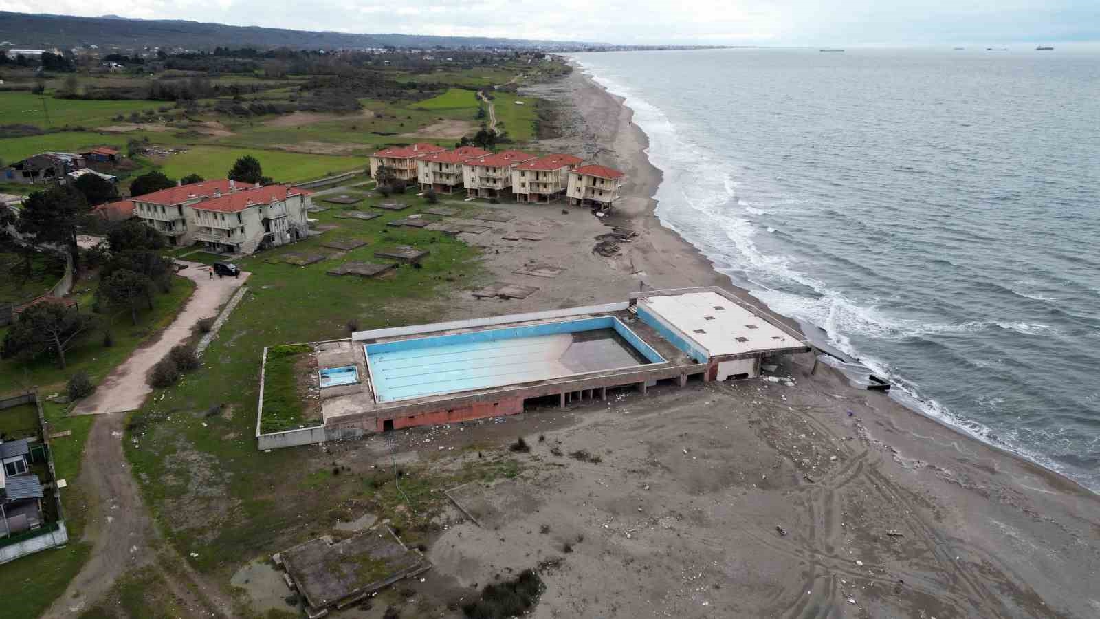 deniz 100 metre iceri girdi villalar coktu 3 jcW4DkMb
