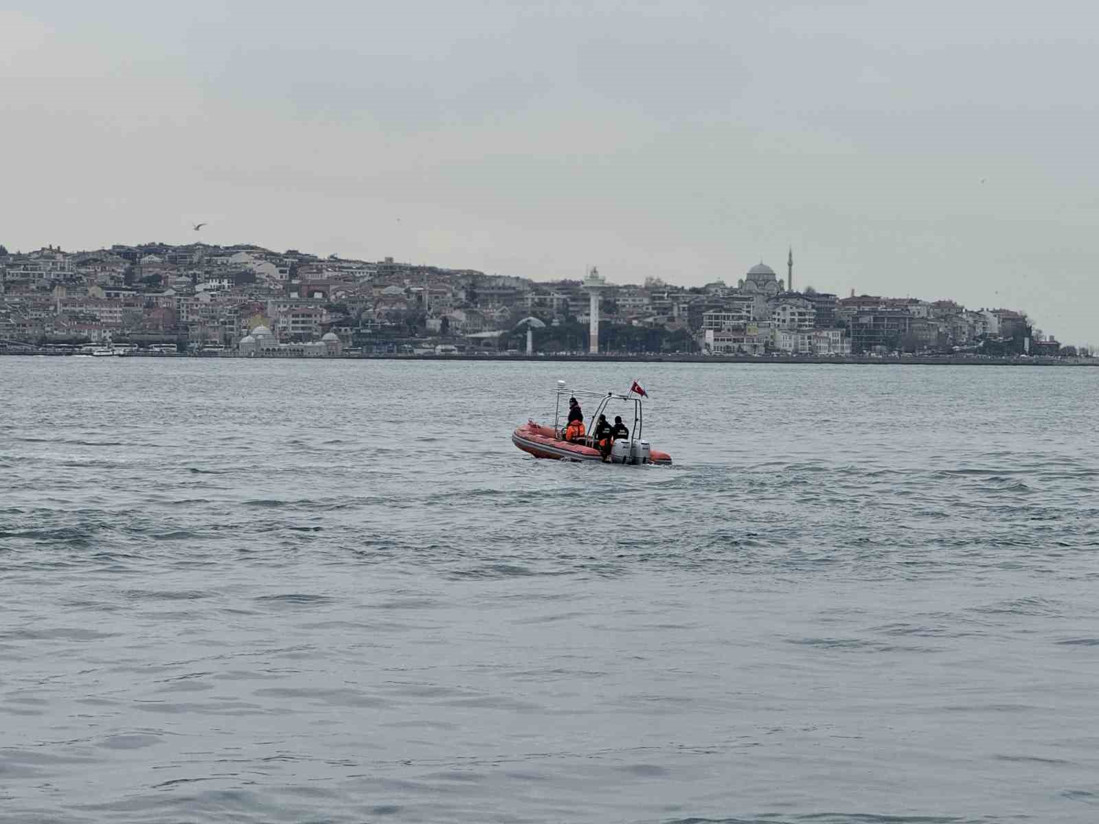 Deniz İbişler’i Beşiktaş açıklarında arama çalışmaları sürüyor 4 deniz ibisleri besiktas aciklarinda arama calismalari suruyor 0