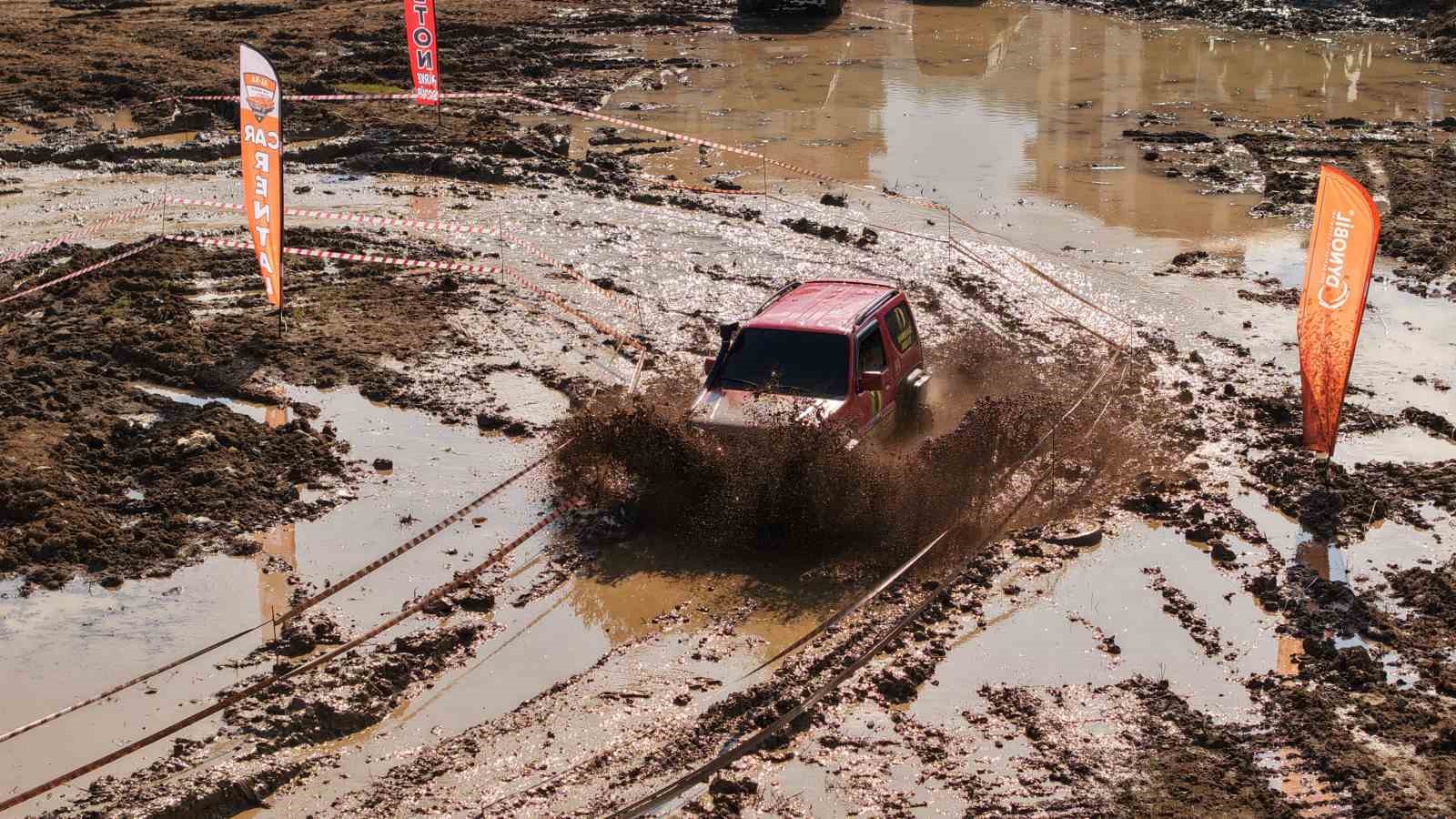 deniz kenarinda gerceklestirilen zorlu off road yarislari nefesleri kesti 11 knDqjOUd