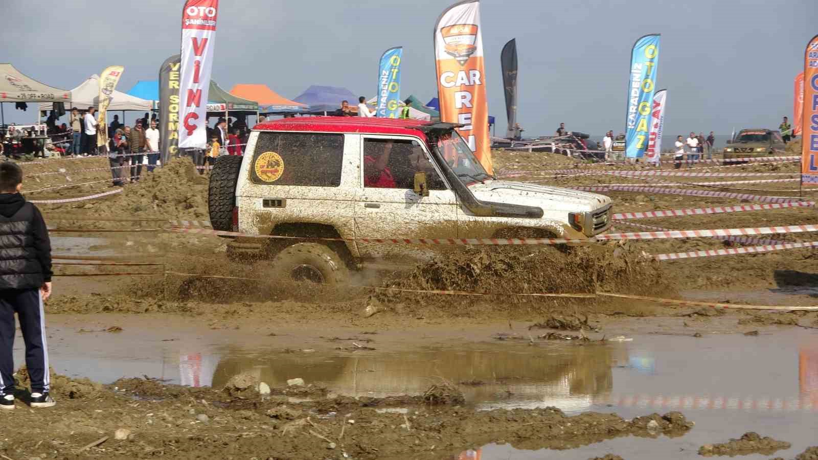 deniz kenarinda gerceklestirilen zorlu off road yarislari nefesleri kesti 18 uCt4MmwK