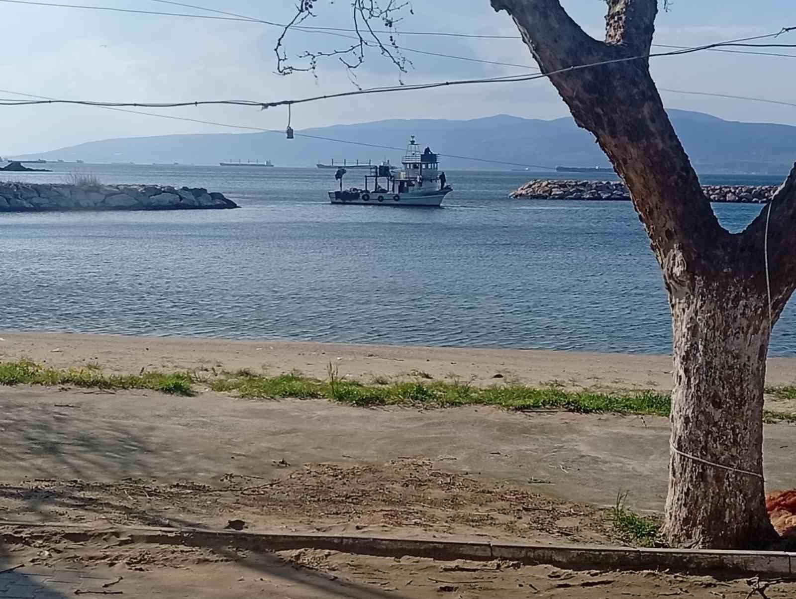 deniz kum tasidi liman islevini kaybetti balikcilar cozum bekliyor 1 janU37aI