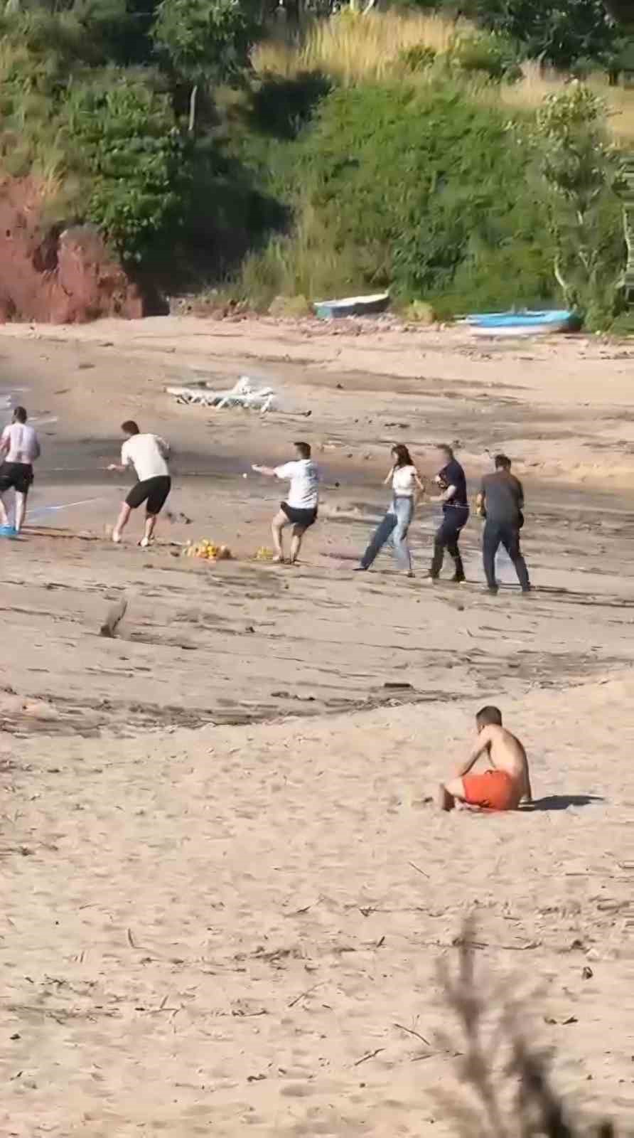 denizde bogulma tehlikesi geciren 2 kisi kurtarildi 1