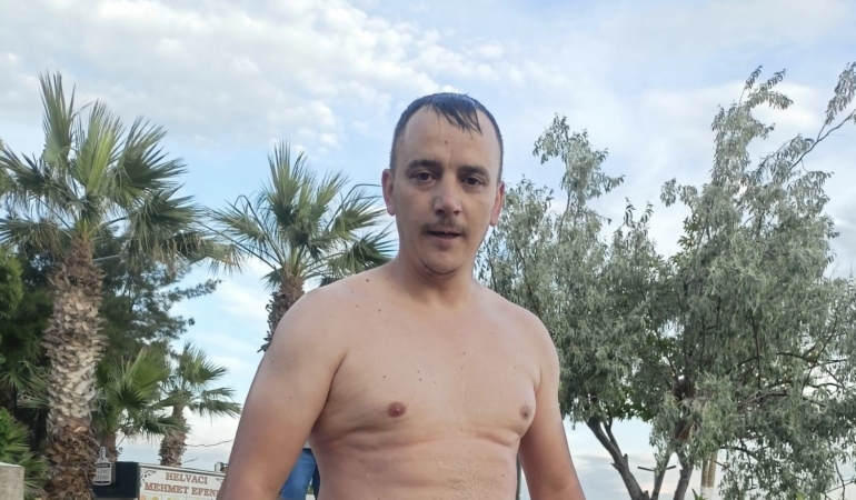 denizde-bogulma-tehlikesi-geciren-vatandasi-dalgic-kurtardi-enWhGR2y.jpg