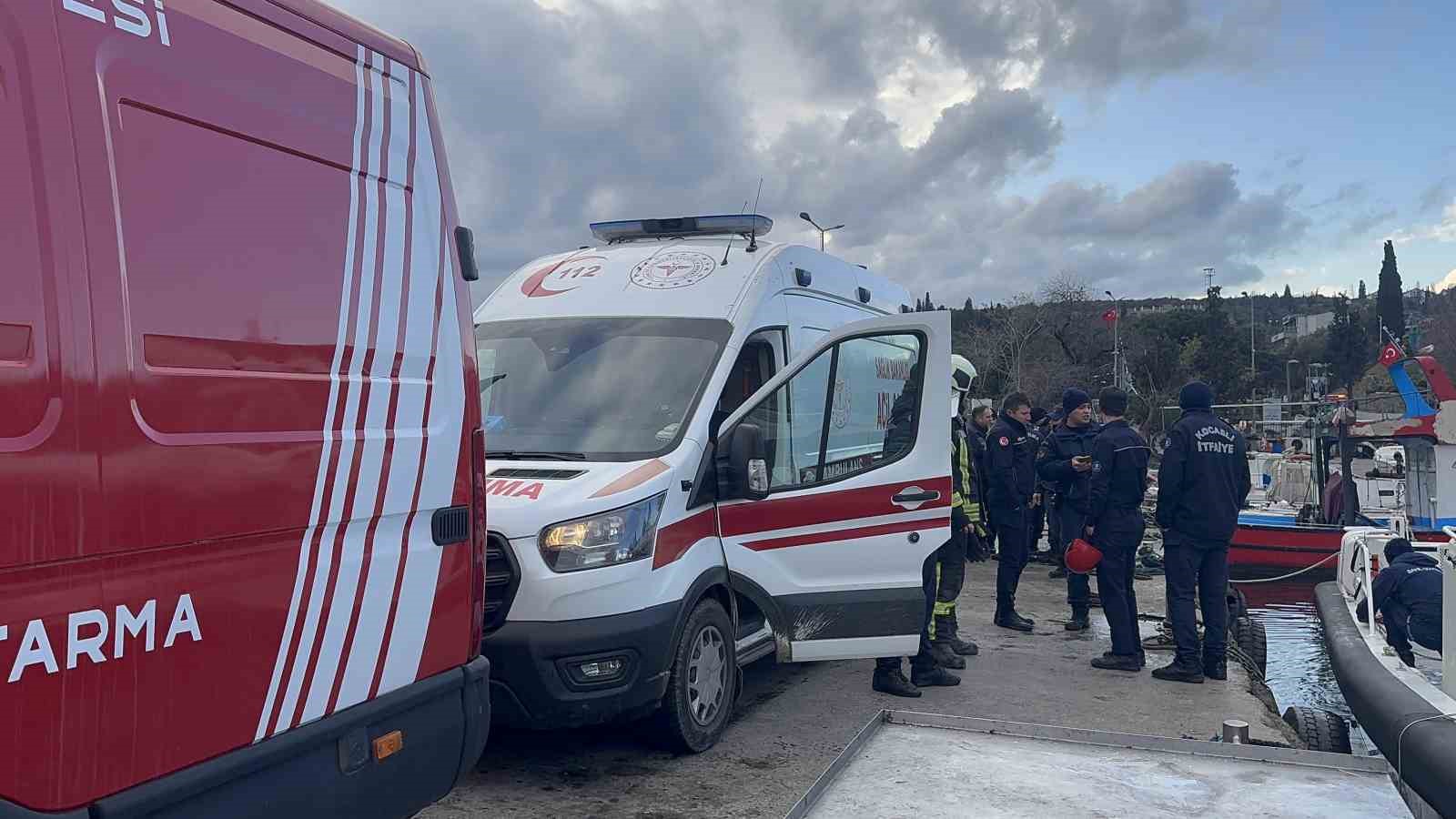 denizde cirpinan vatandas sahil guvenlik ekiplerince kurtarildi 3 pW5flSbO