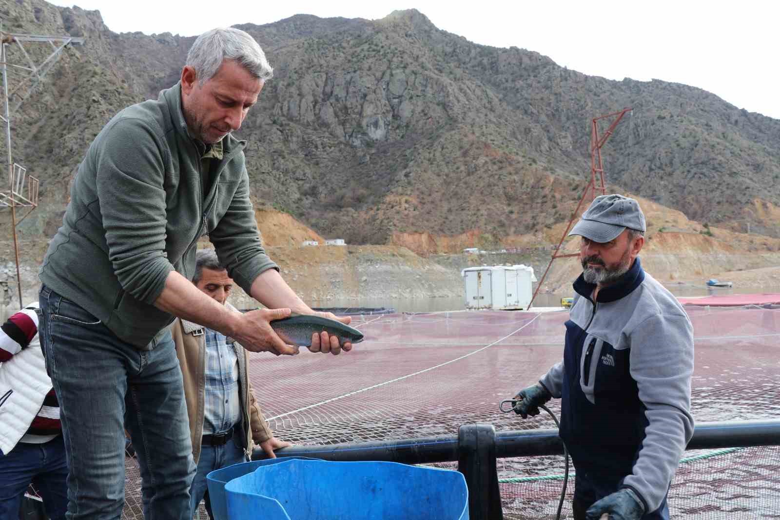 denizi olmayan erzurumda yilda 300 tona yakin balik uretiyorlar 6 D8e7TZq9