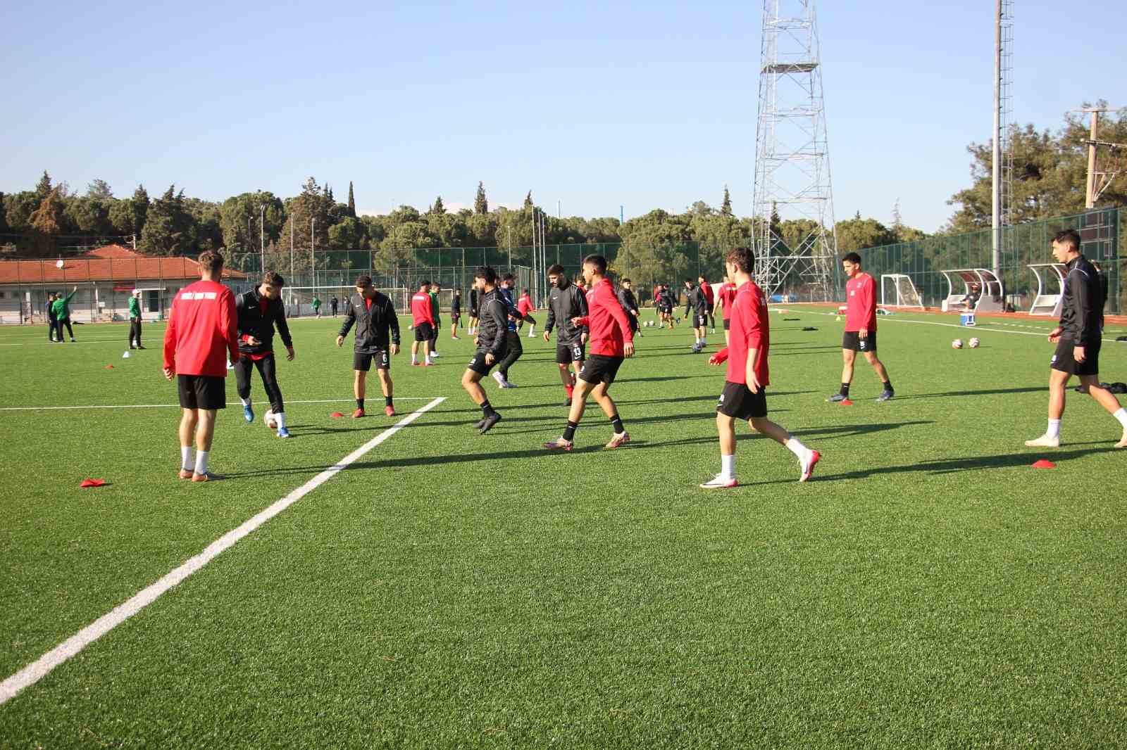 denizli idmanyurdunda ayvalikgucu maci hazirliklari devam etti 2 SVqPm815