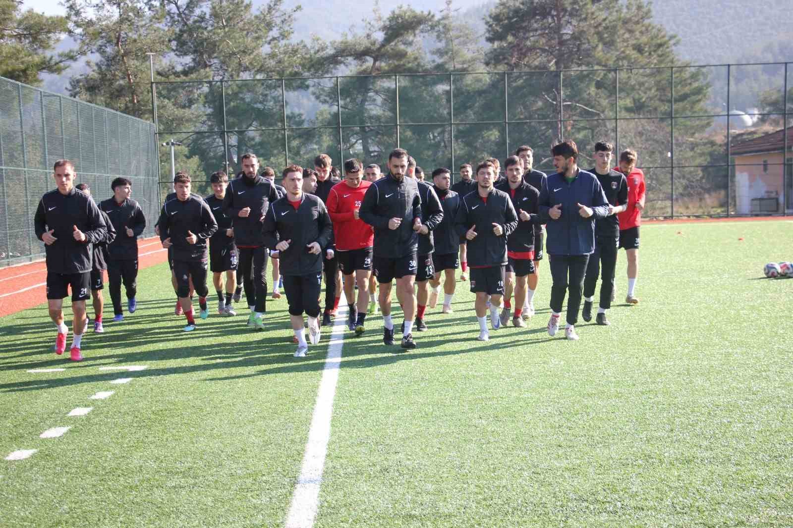 denizli idmanyurdunda ayvalikgucu maci hazirliklari devam etti 5 ZcFmcjz6