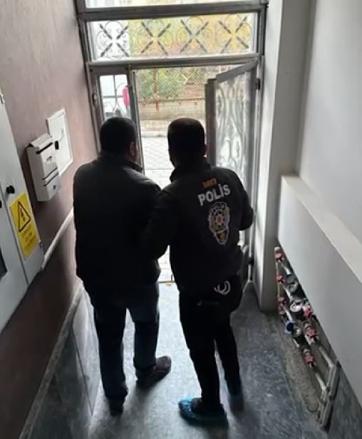 denizli merkezli 6 ilde duzenlenen dolandiricilik operasyonunda 16 zanli tutuklandi 6 XJjIAqiq