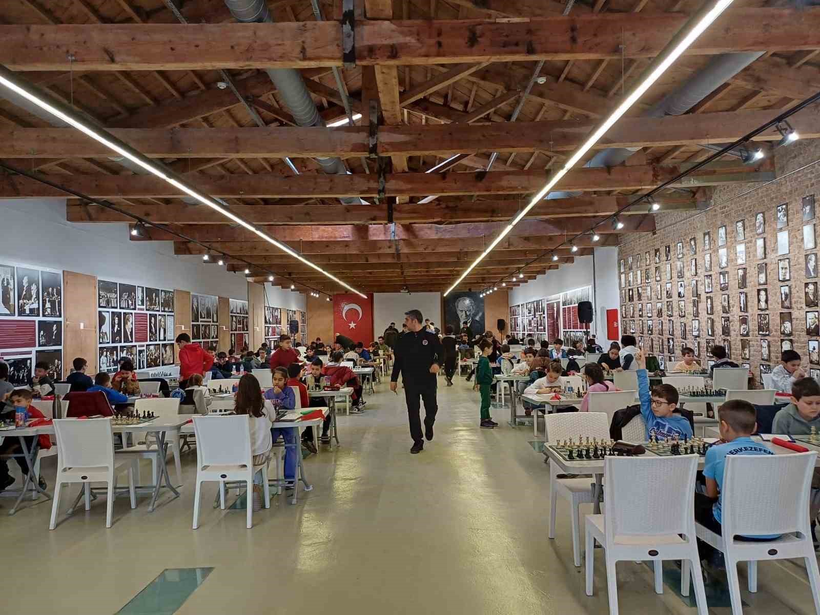 Denizli’de 4. Geleneksel Muharrem Çamlı Anı Satranç Turnuvası gerçekleştirildi 4 denizlide 4 geleneksel muharrem camli ani satranc turnuvasi gerceklestirildi 0 jVLRzt4n