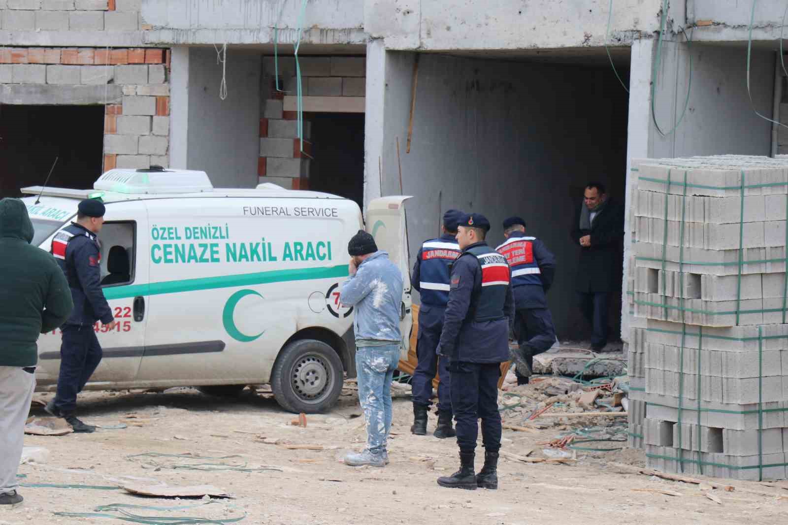 denizlide 5 kattan asansor bosluguna dusen isci hayatini kaybetti 4 OKgS15aa