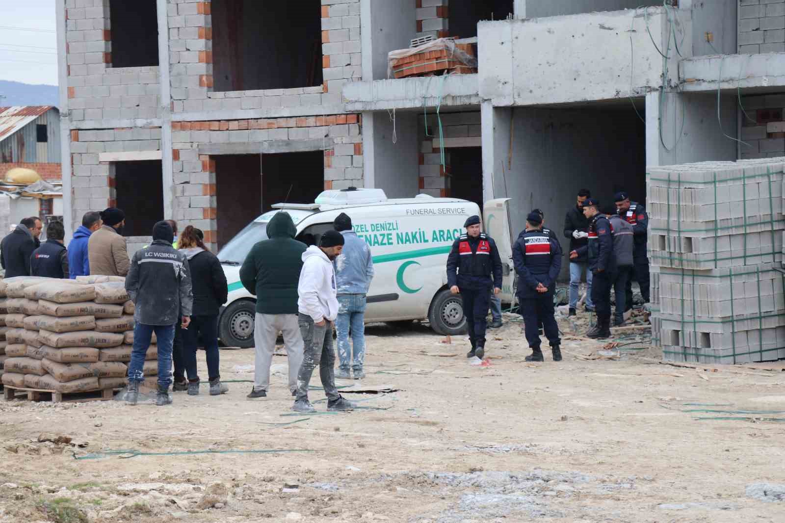 denizlide 5 kattan asansor bosluguna dusen isci hayatini kaybetti 5 SSPnplIv