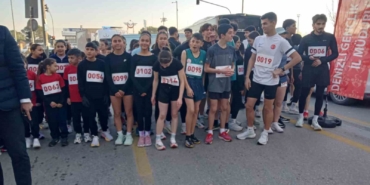 denizlide-ataturk-yol-kosusu-cekismeye-sahne-oldu-6uxrSDWq.jpg