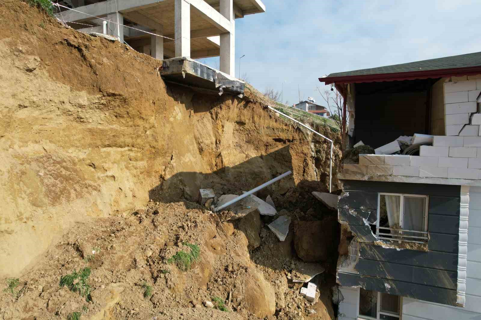 denizlide komsu binalari cokme noktasina getiren kazi kacak cikti 0 G1qCGECK