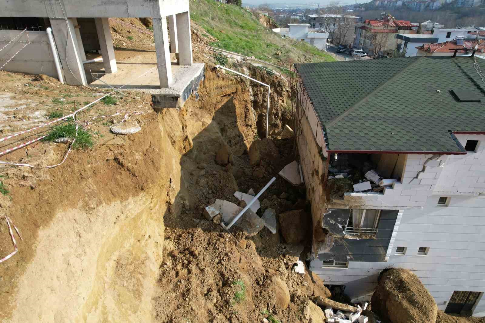 denizlide komsu binalari cokme noktasina getiren kazi kacak cikti 1 d4anmtCn