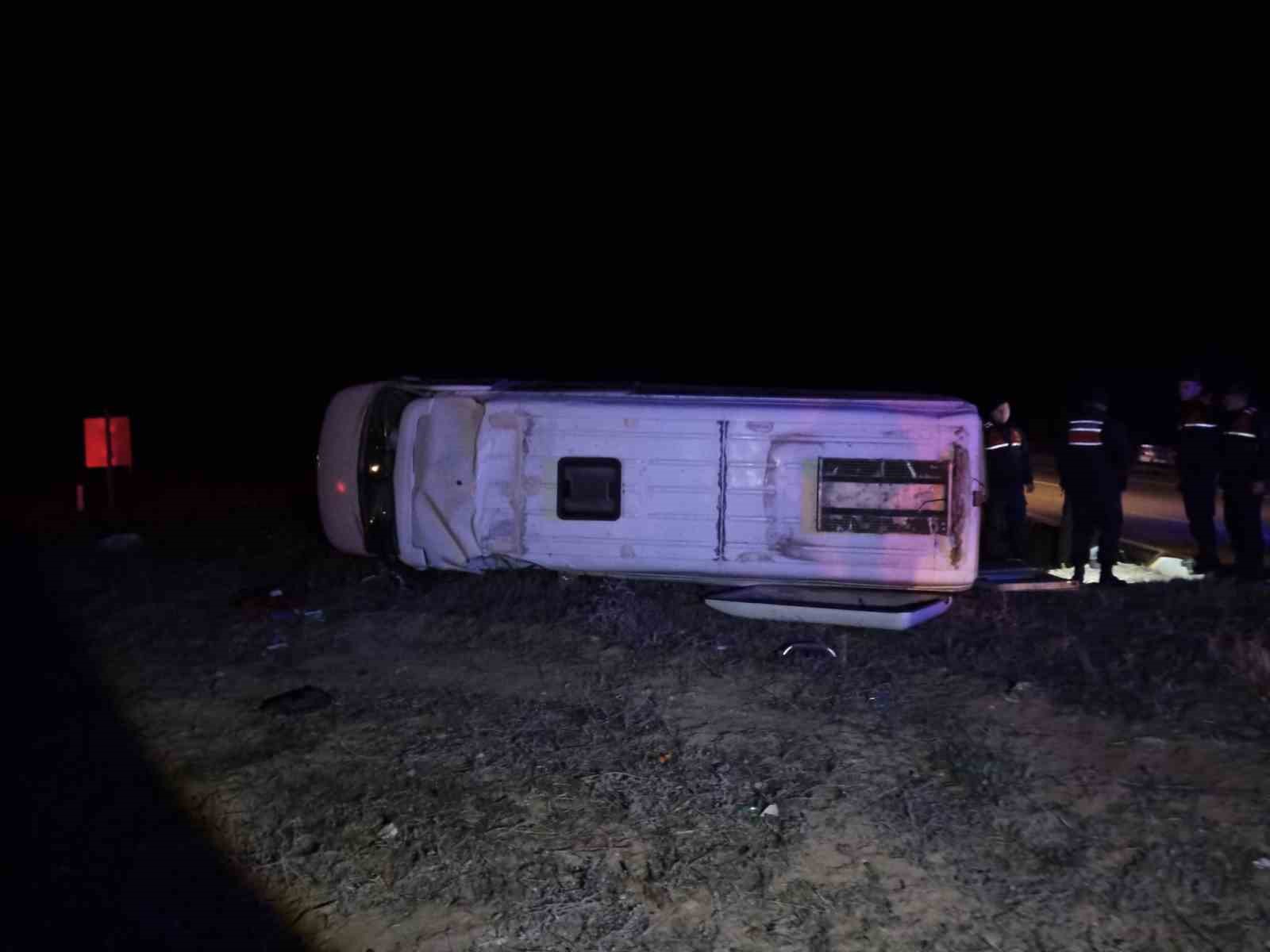 denizlide minibus yolcu otobusuyle carpisti yaralilar var 3 T1sJC9VK