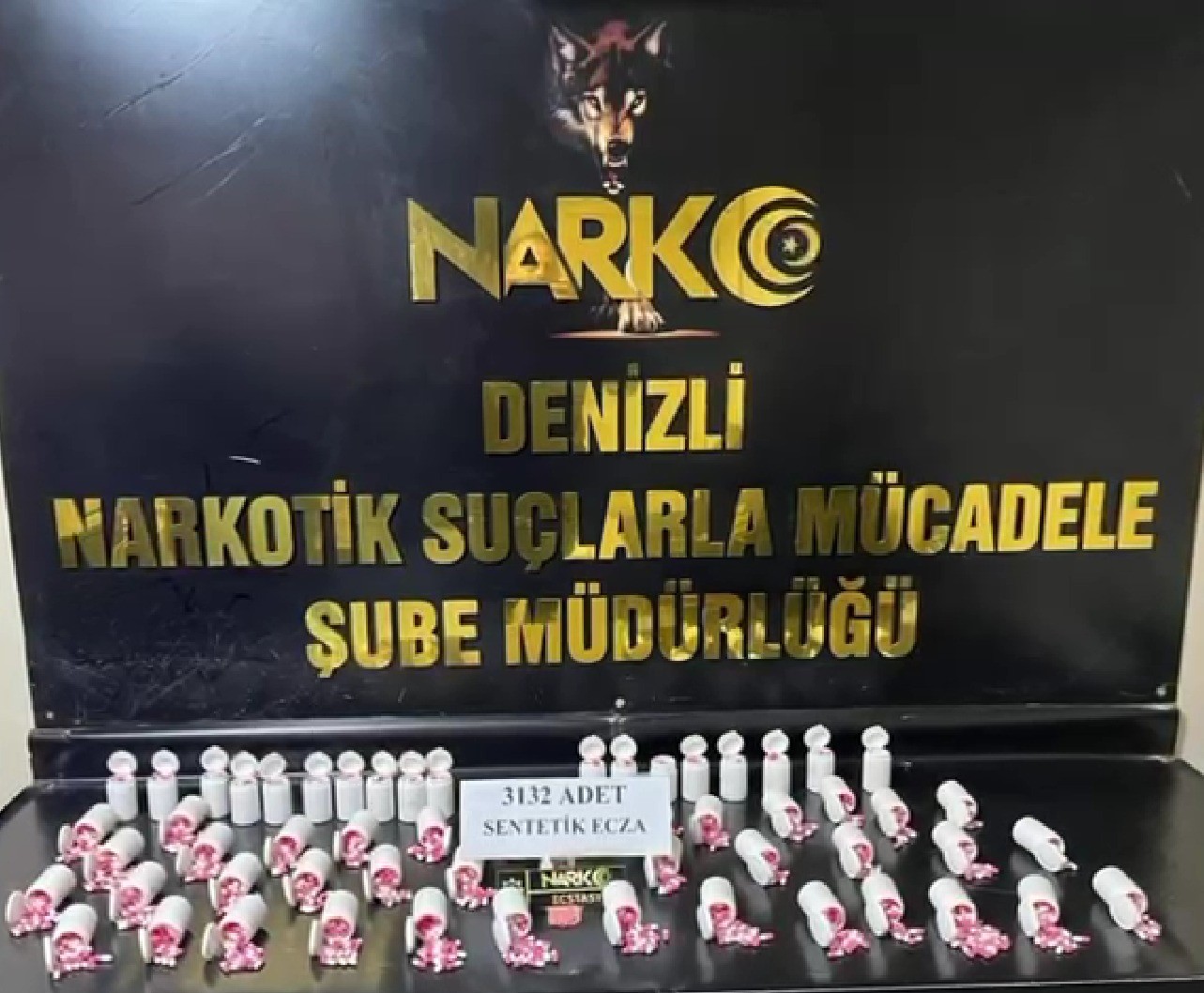 denizlide narkotik operasyonlarinda 11 zehir taciri tutuklandi 1 sVSz6wTL