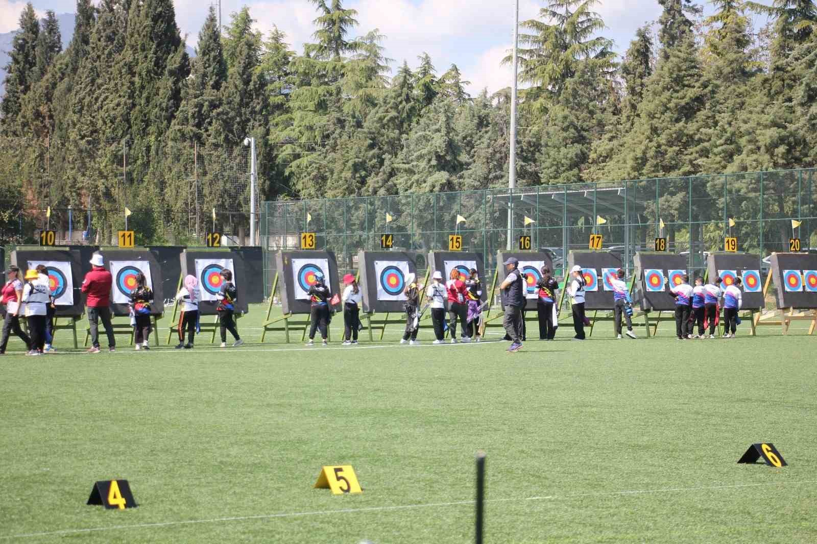 denizlide okcular 23 nisan icin yaristi 1 kalpNSGu